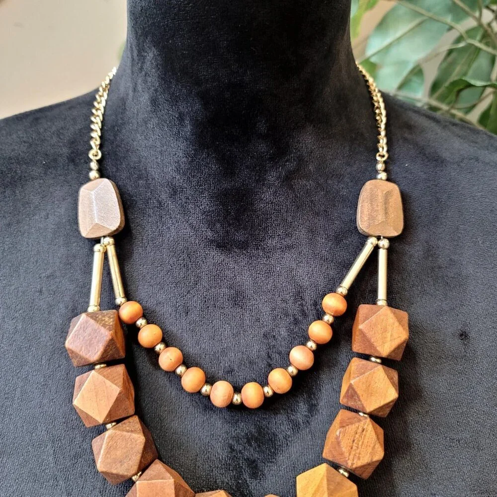 VTG Womens Brown Wood Bead Geometric Cut Chunky Boho Necklace with Lobster Clasp - Picture 2 of 6